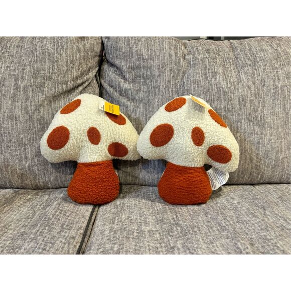 Celebrate mushroom pillows, set of 2 Halloween Fall decoration - Picture 1 of 6